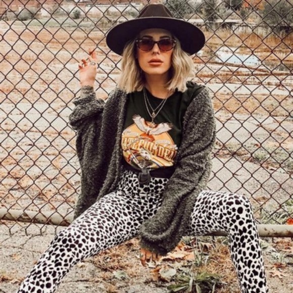 Vintage style Grateful Dead Graphic Tee - Picture 2 of 5